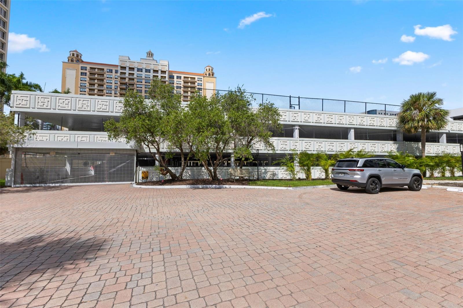 Image 40 of 62 For 1111 Gulfstream Avenue 6b
