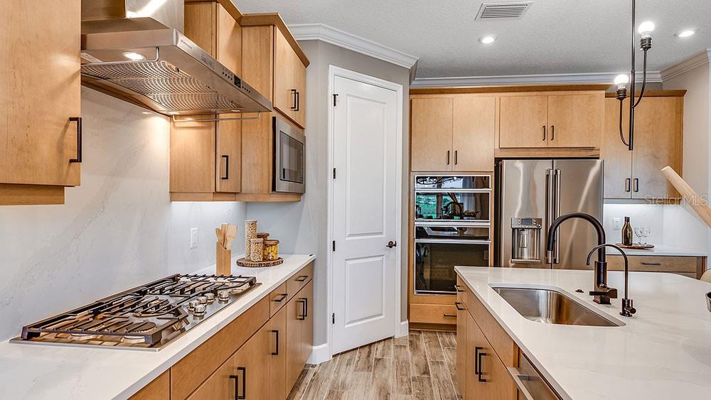 Image 15 of 22 For 661 Junonia Boulevard
