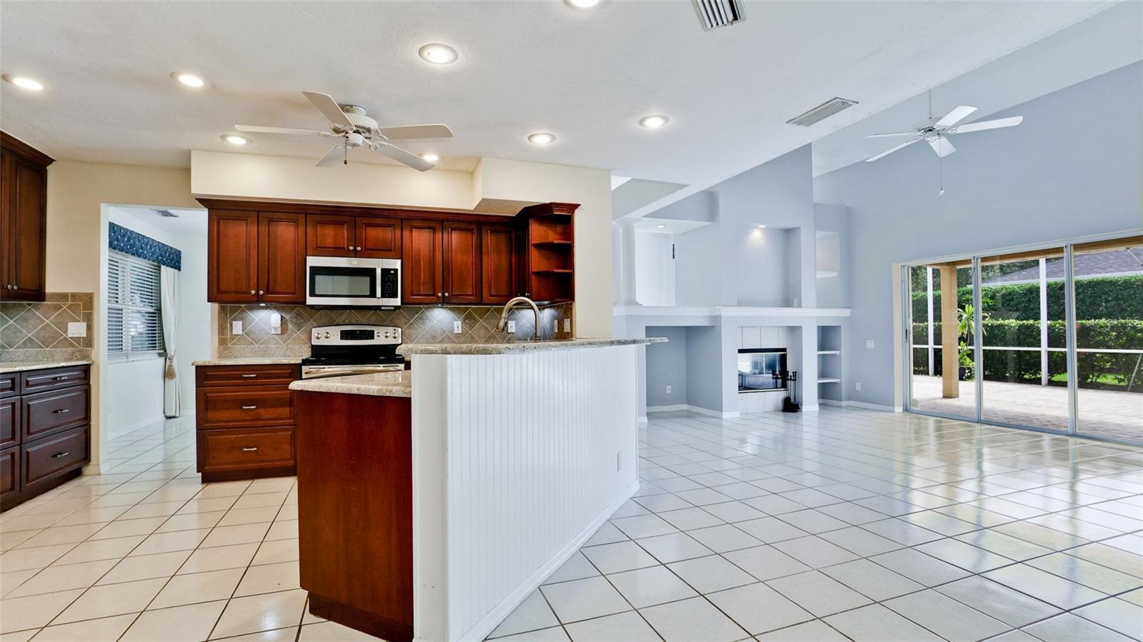 Image 18 of 43 For 9102 12th Avenue Nw