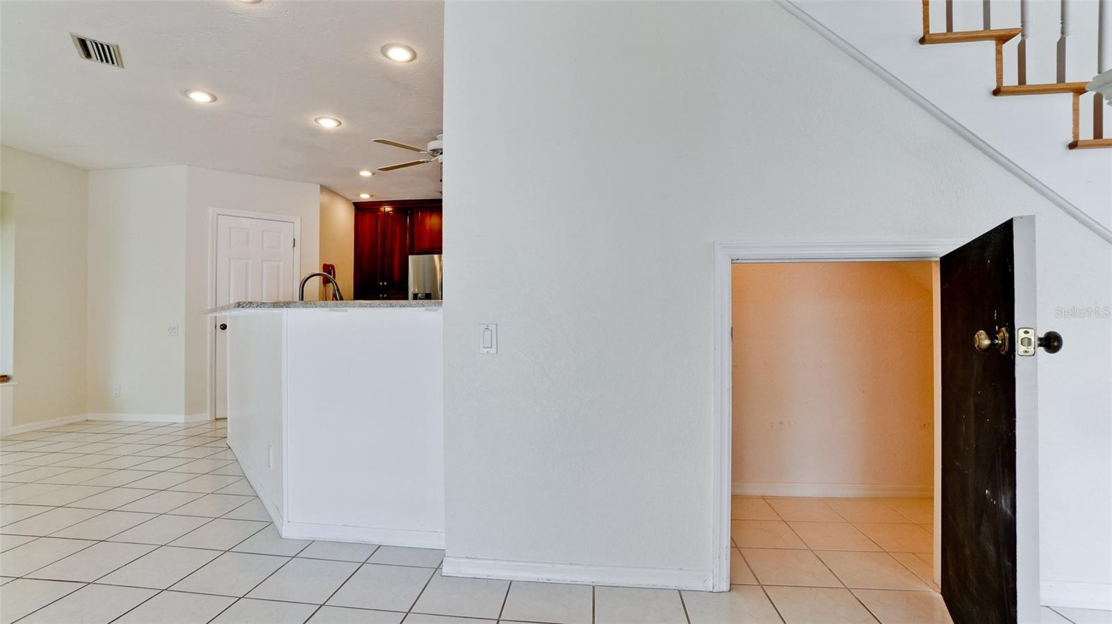 Image 24 of 43 For 9102 12th Avenue Nw