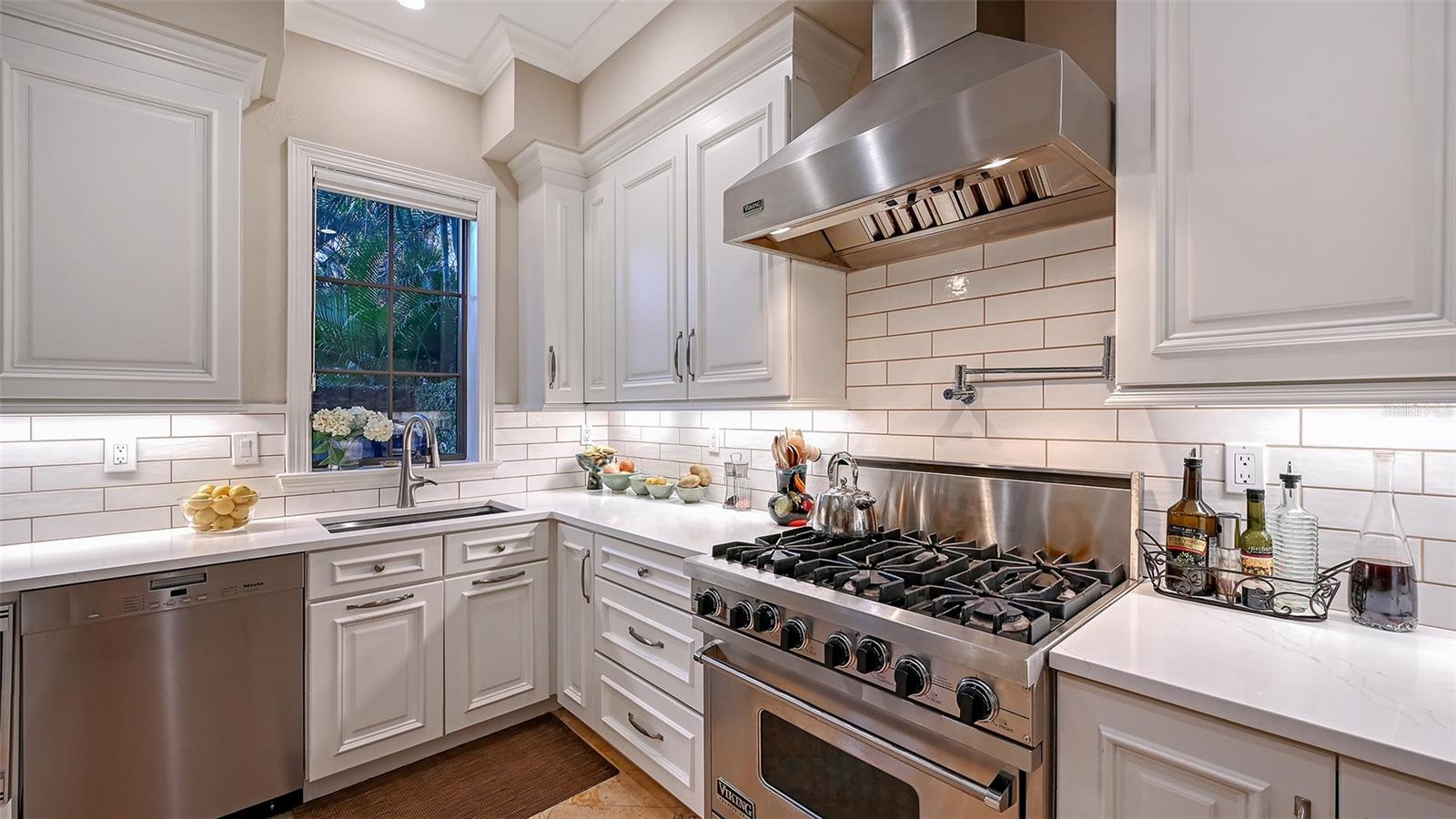 Image 11 of 41 For 1513 Oak Street 18