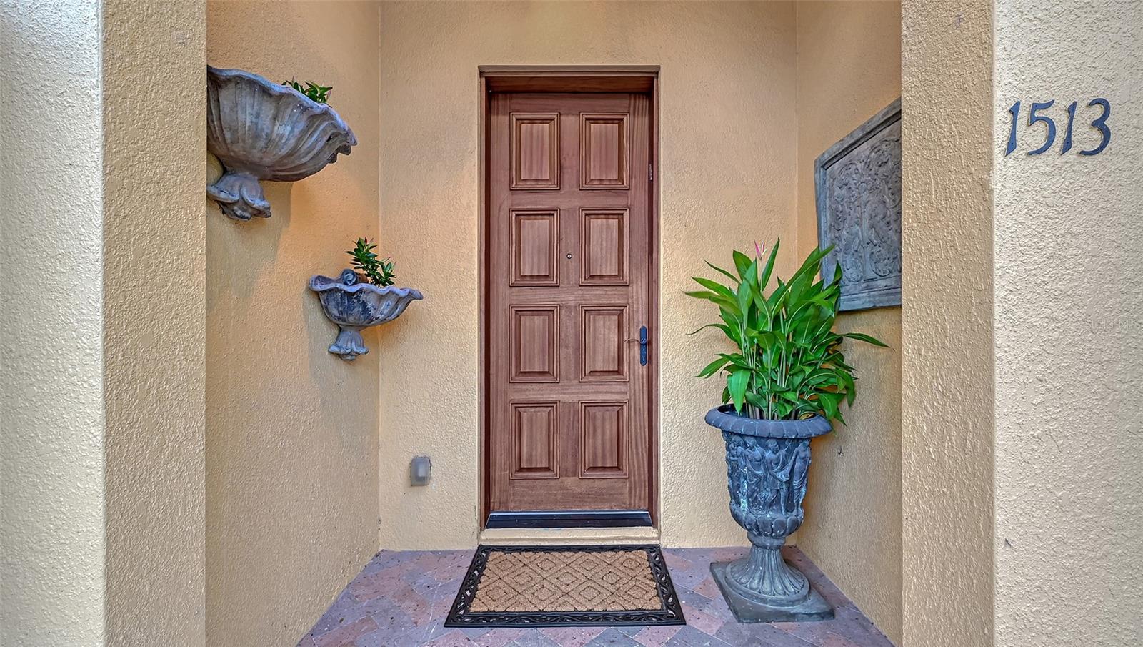 Image 4 of 41 For 1513 Oak Street 18