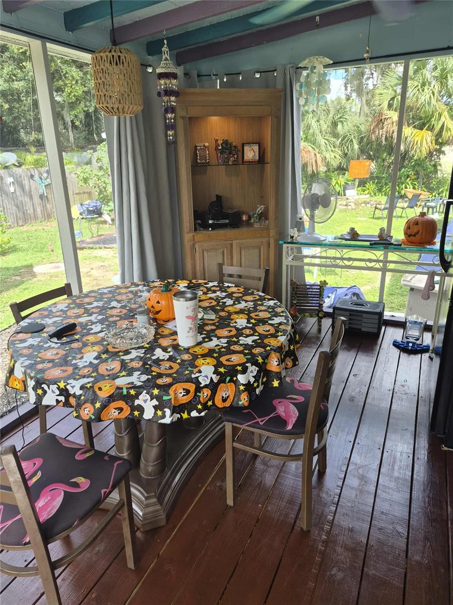 Image 22 of 40 For 1106 Charles Street