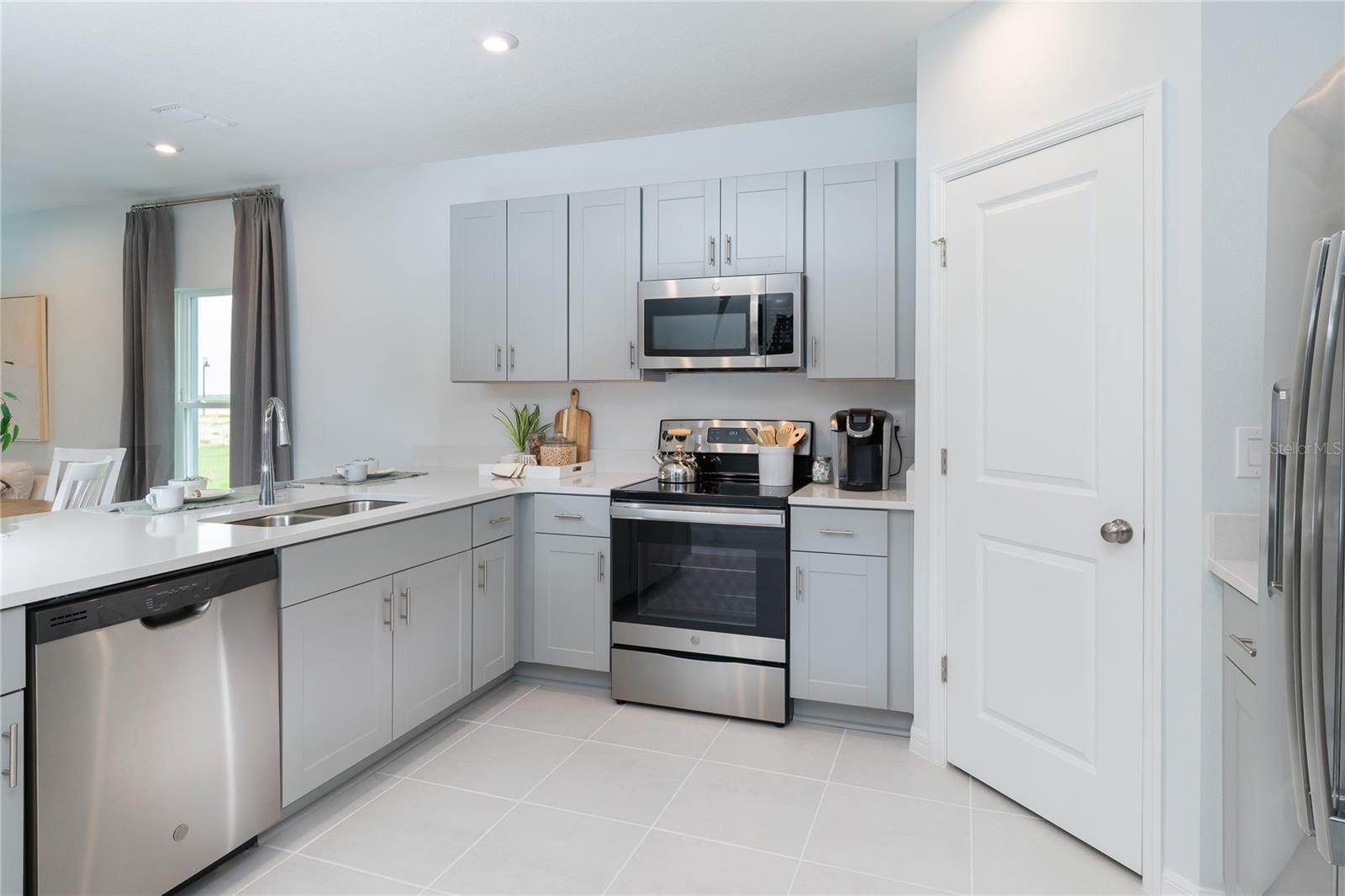 Image 7 of 19 For 2104 Babbling Brook Boulevard