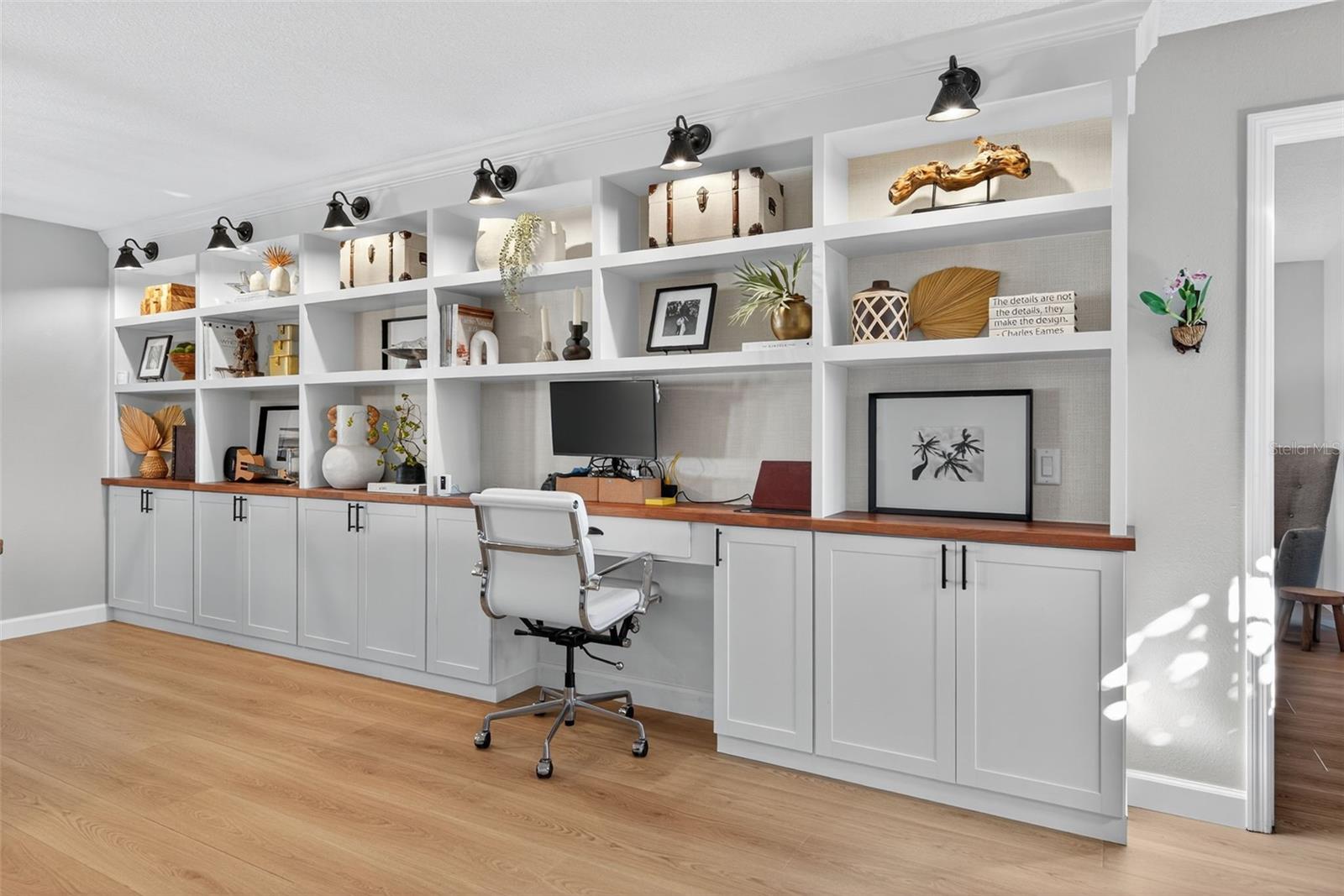 Image 15 of 68 For 2553 Scarlet Oak Court