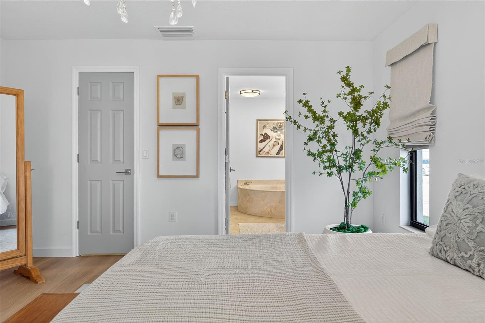 Image 18 of 68 For 2553 Scarlet Oak Court