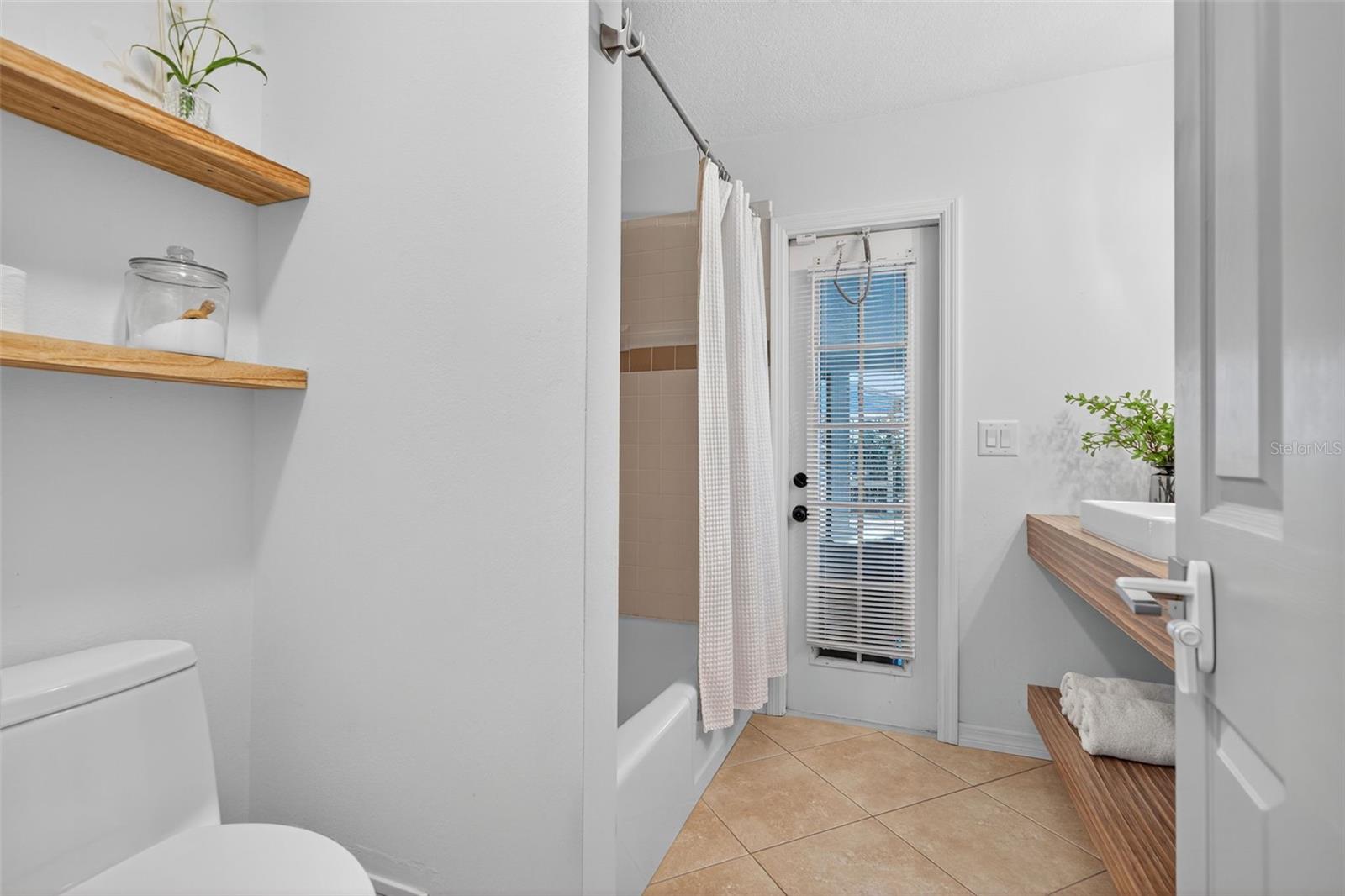 Image 37 of 68 For 2553 Scarlet Oak Court