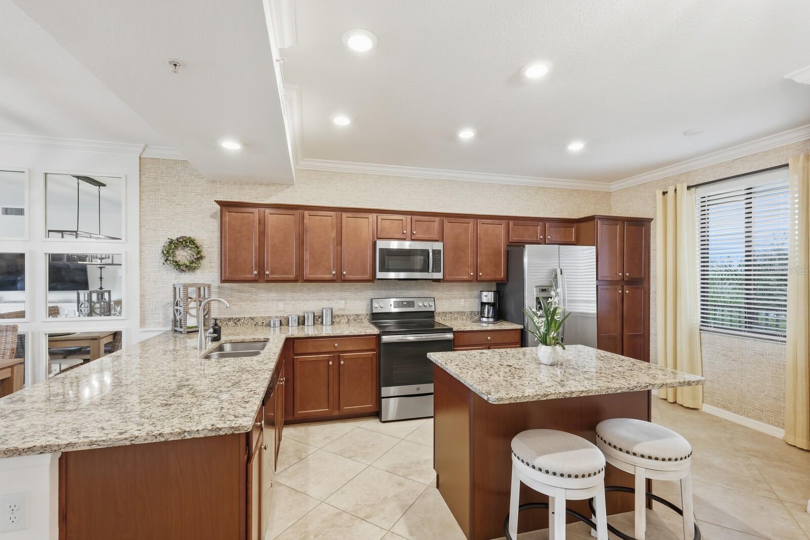 Image 16 of 48 For 16904 Vardon Terrace 305