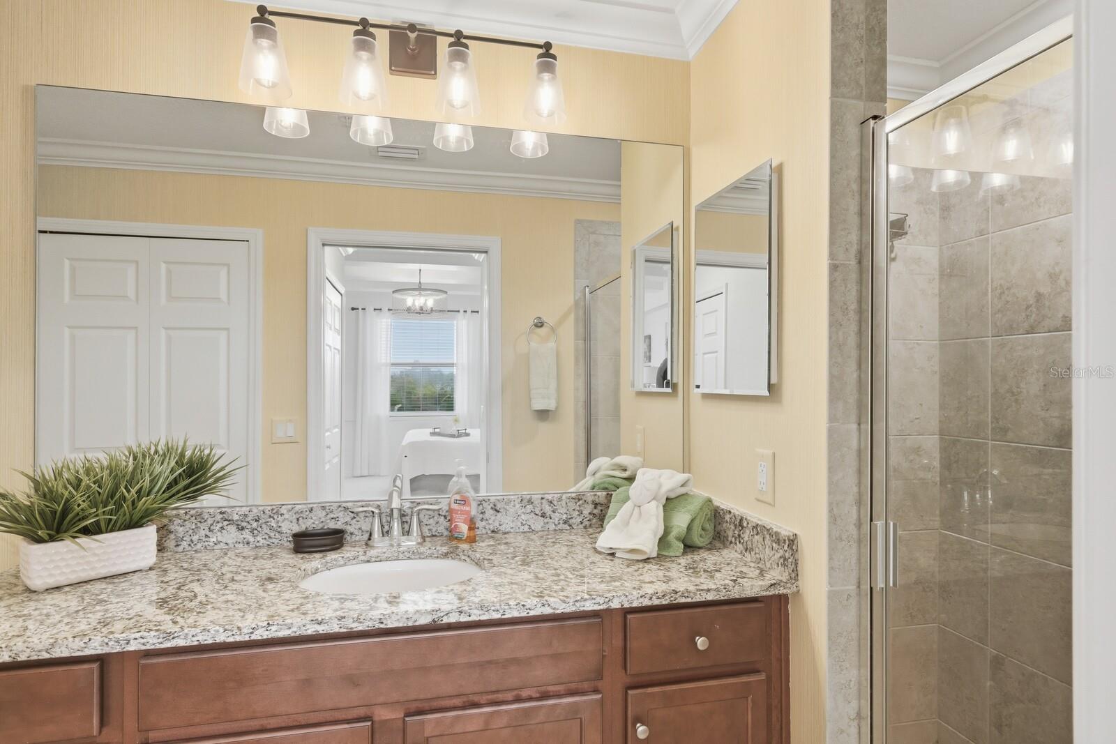 Image 9 of 48 For 16904 Vardon Terrace 305