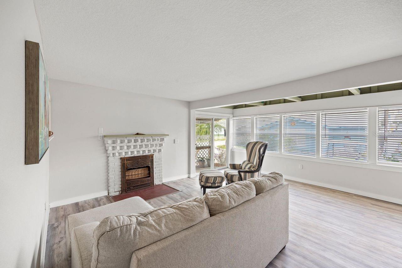 Image 6 of 26 For 60 Braden Castle Drive