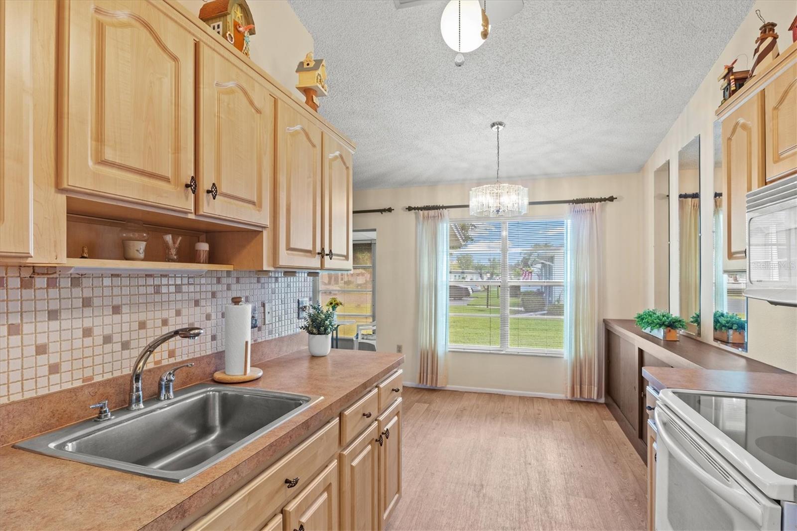 Image 12 of 37 For 3701 39th Street W