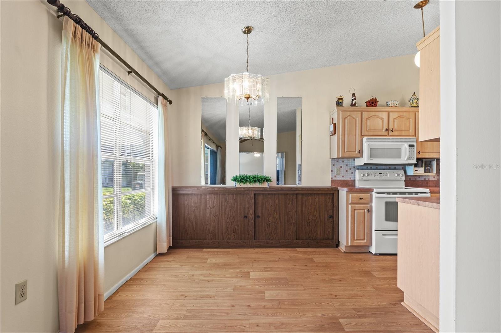 Image 7 of 37 For 3701 39th Street W