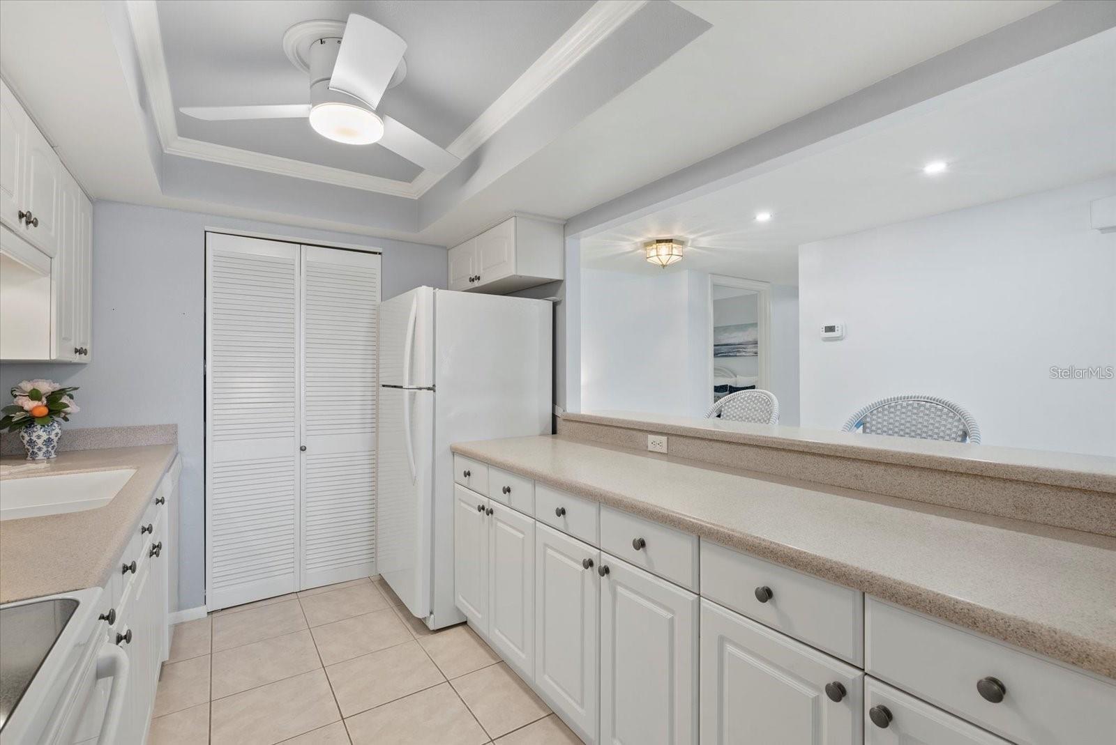 Image 10 of 35 For 255 The Esplanade N 106