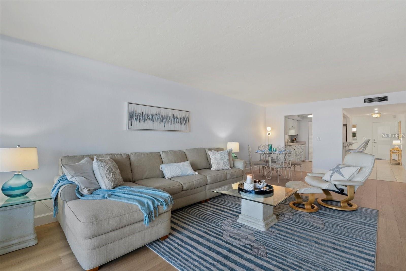 Image 17 of 35 For 255 The Esplanade N 106