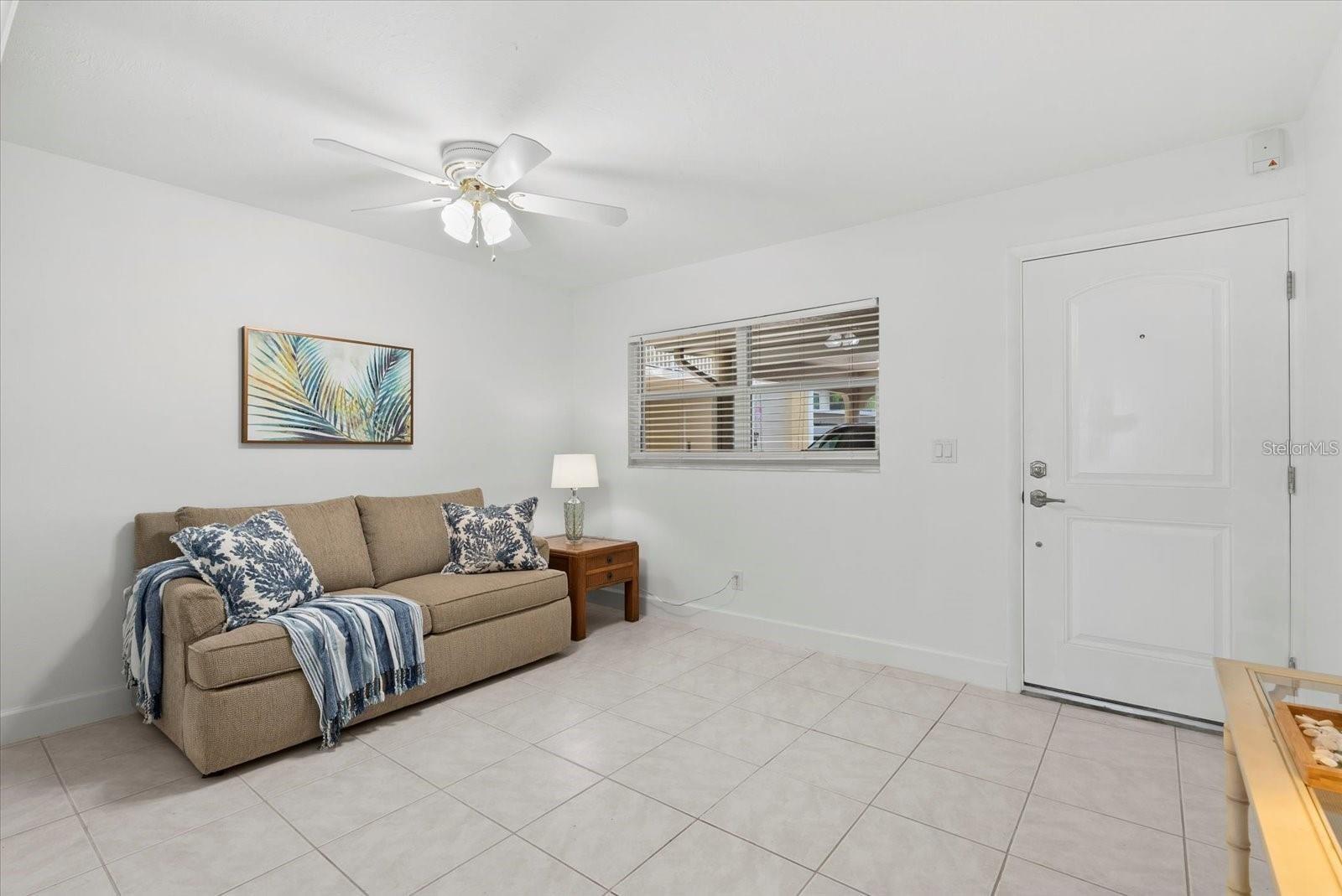 Image 8 of 35 For 255 The Esplanade N 106