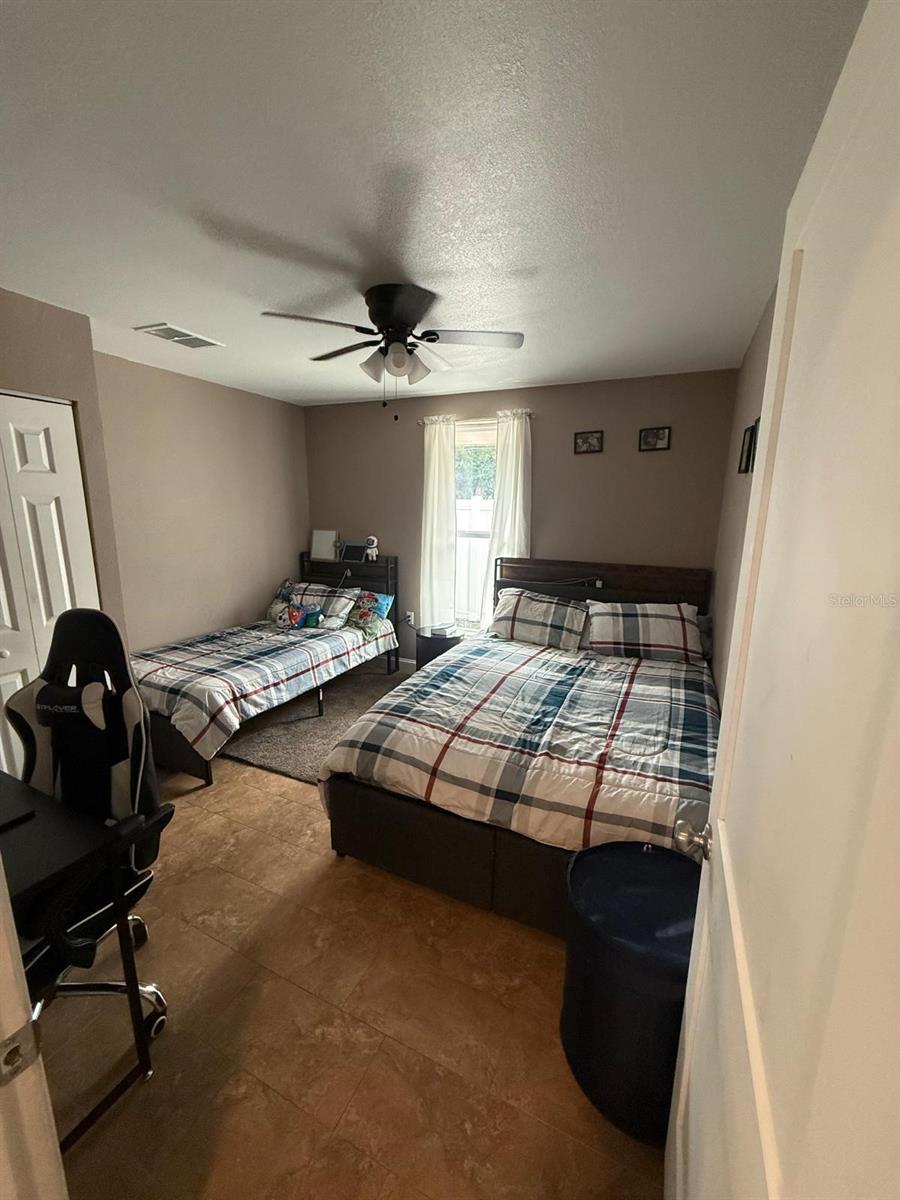 Image 12 of 23 For 2804 11th Street Court E