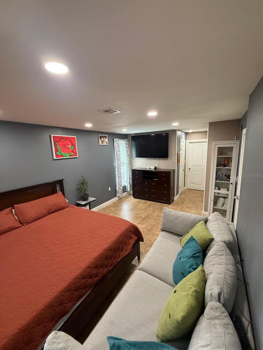 Image 5 of 23 For 2804 11th Street Court E