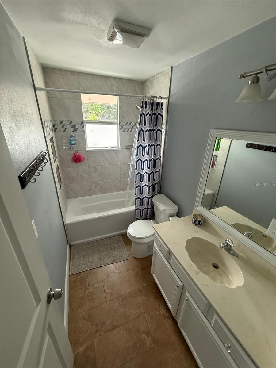 Image 9 of 23 For 2804 11th Street Court E