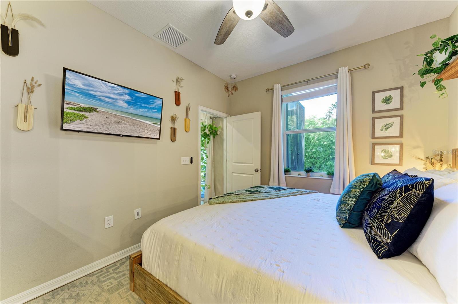 Image 28 of 32 For 2304 22nd Avenue