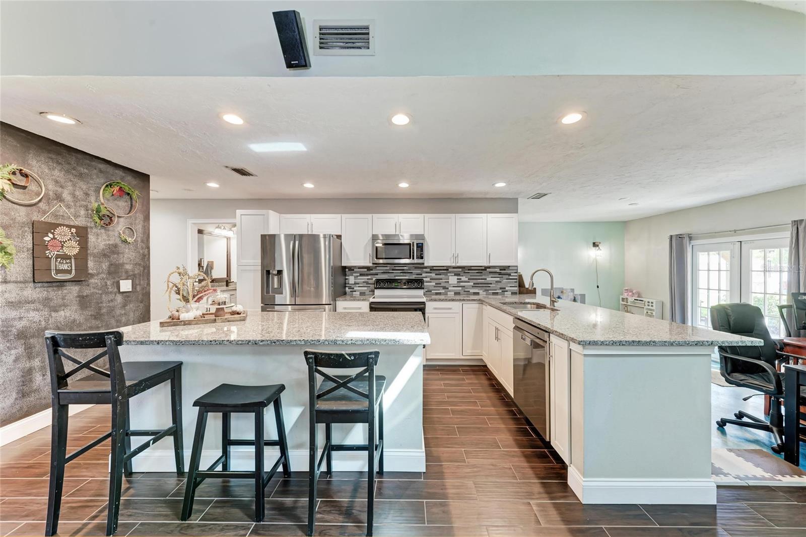 Image 14 of 52 For 1821 Racimo Drive