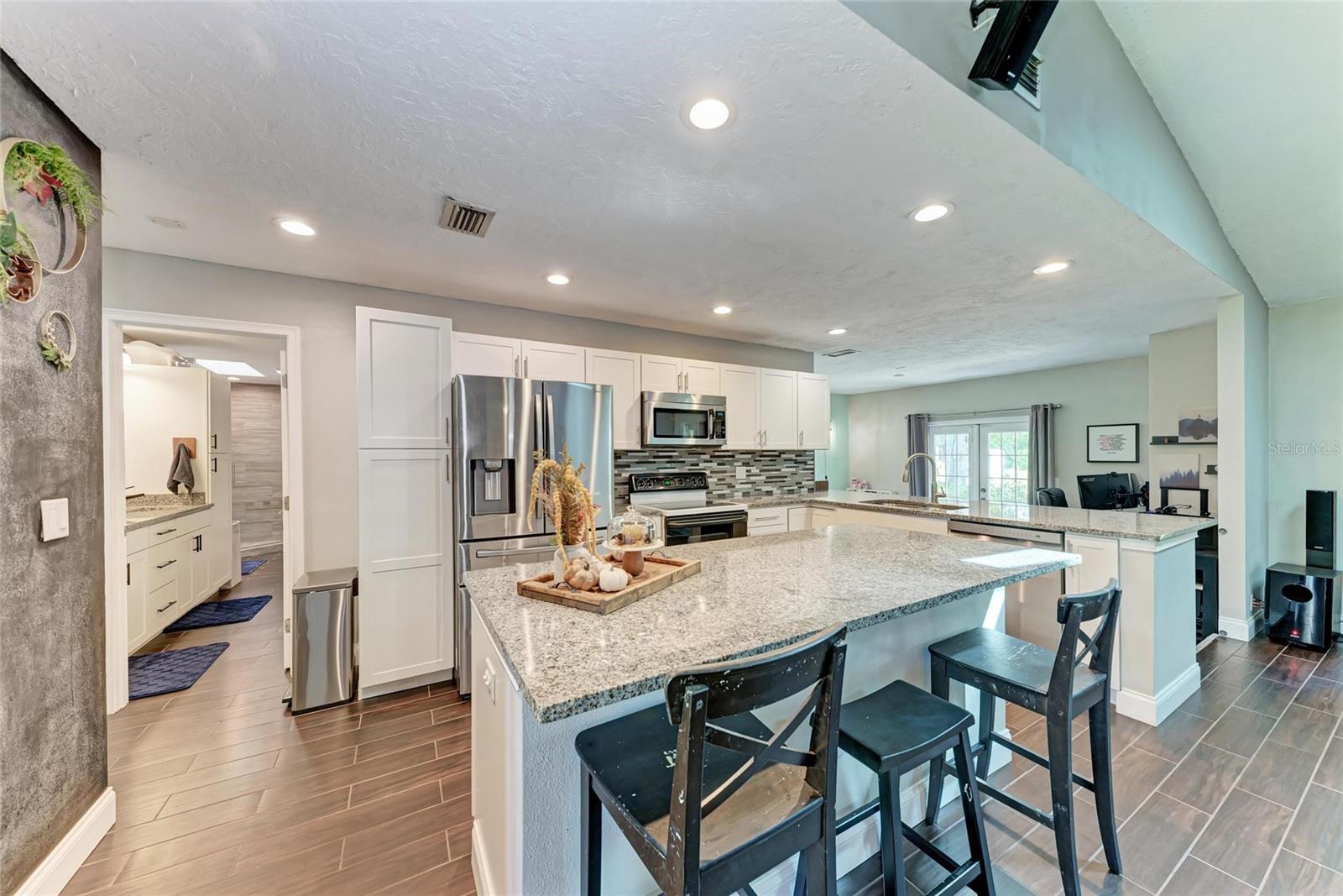 Image 15 of 52 For 1821 Racimo Drive