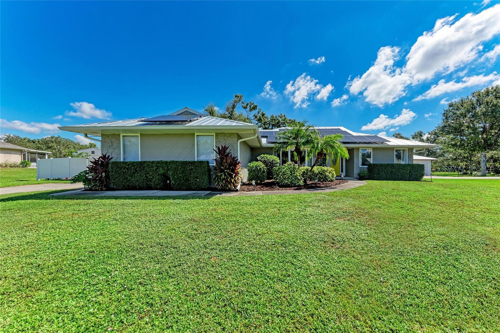 Image 5 of 52 For 1821 Racimo Drive