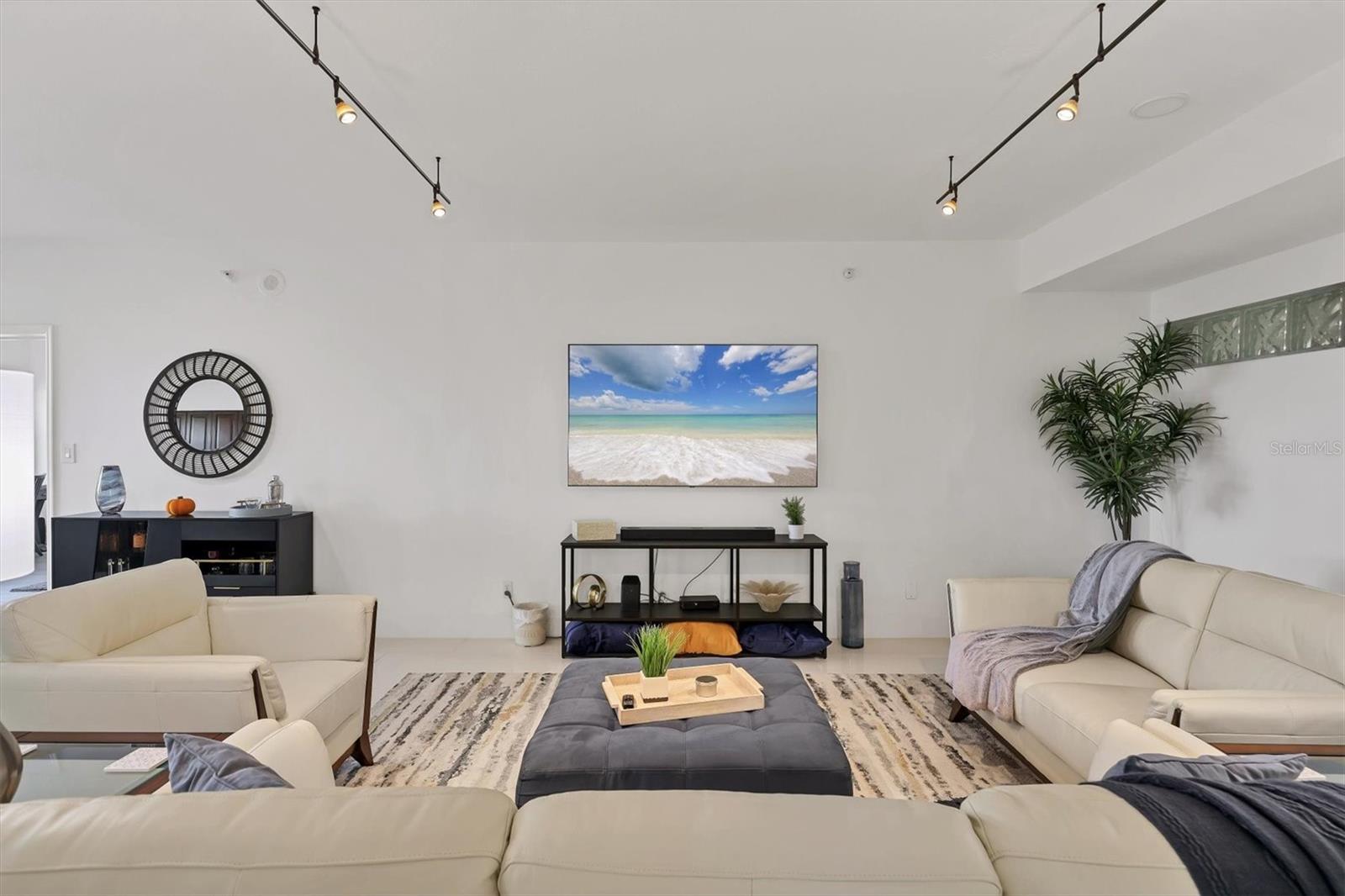 Image 7 of 51 For 5408 Eagles Point Circle 102