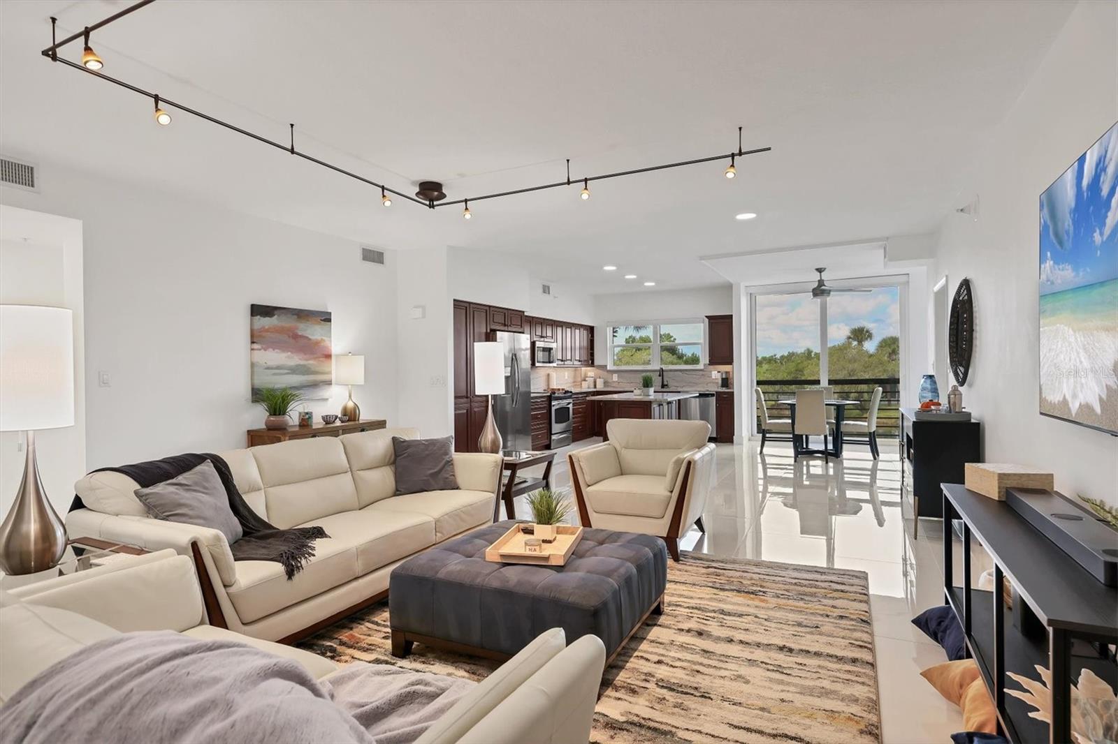 Image 8 of 51 For 5408 Eagles Point Circle 102