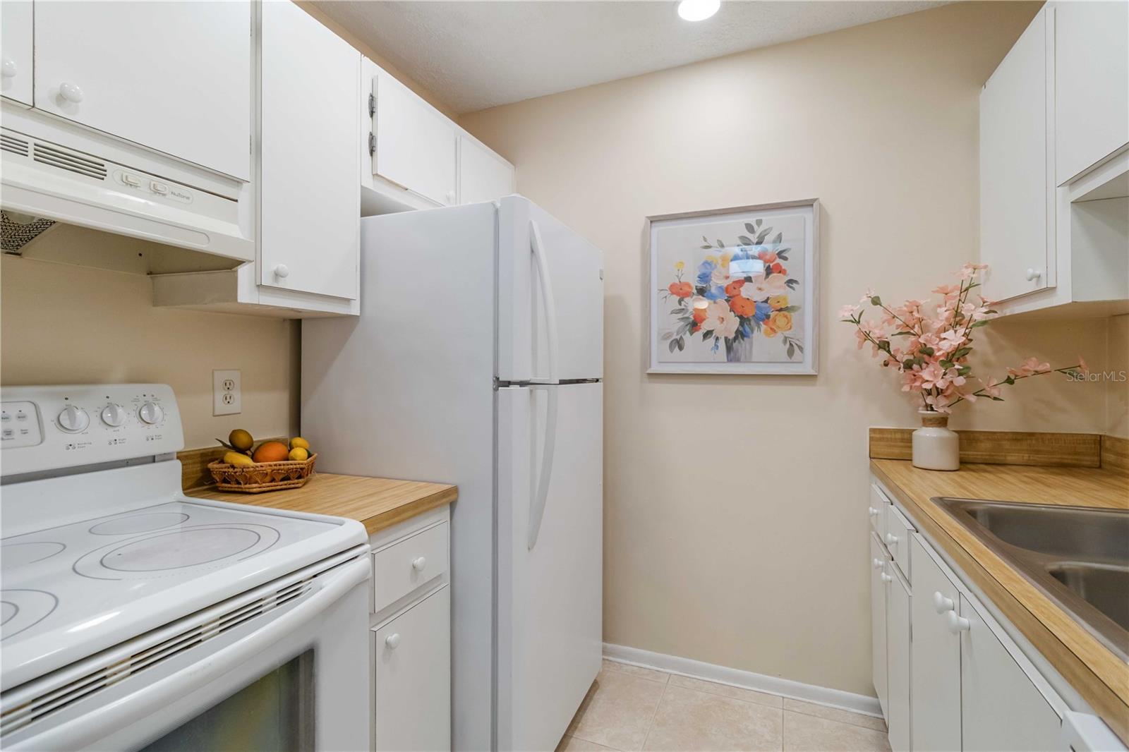 Image 13 of 31 For 3267 Beneva Road 103