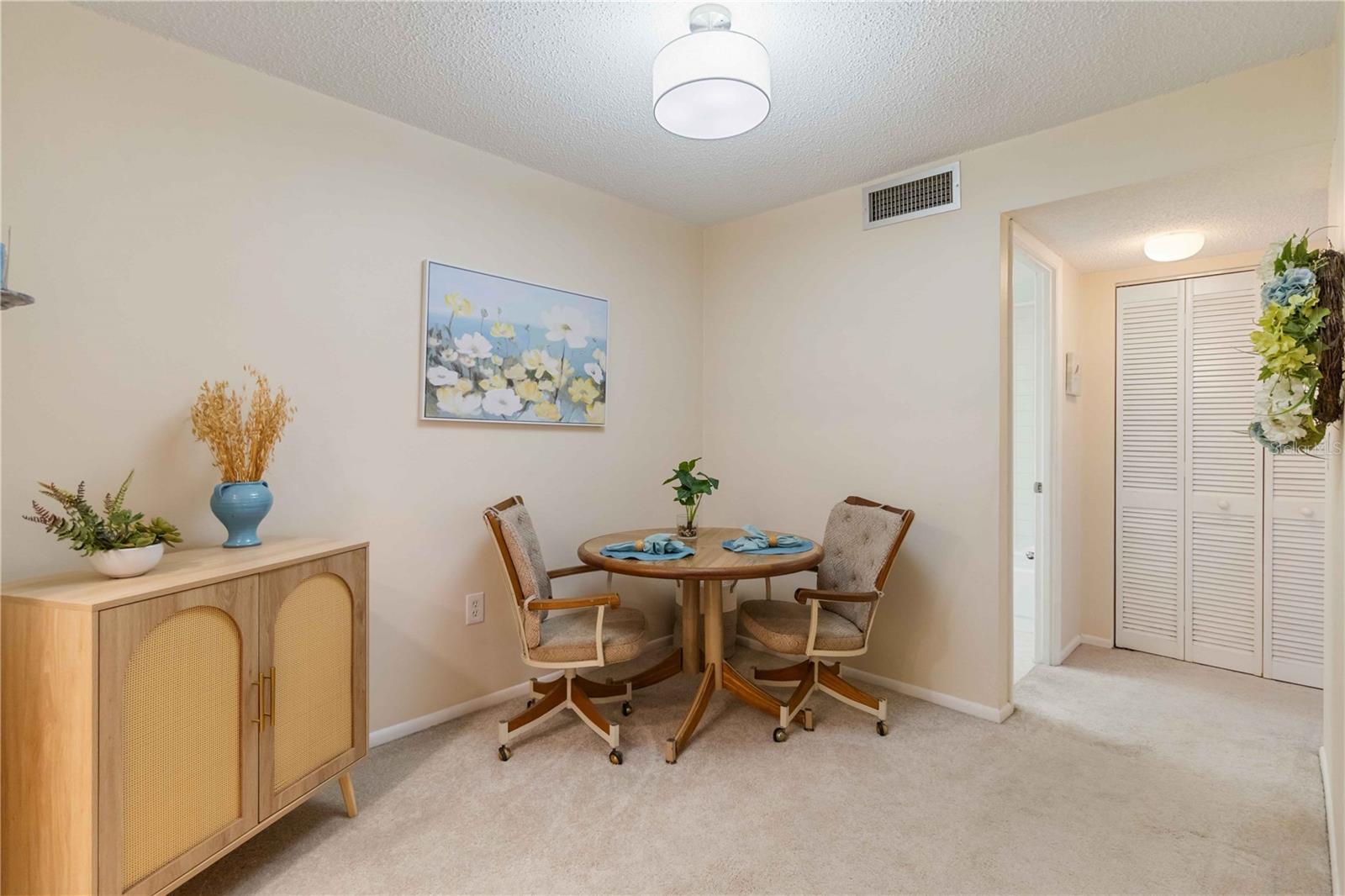 Image 15 of 31 For 3267 Beneva Road 103