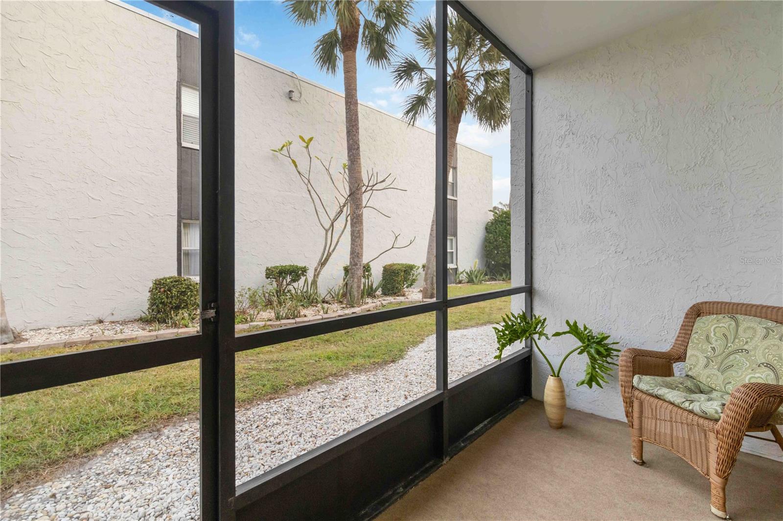 Image 23 of 31 For 3267 Beneva Road 103