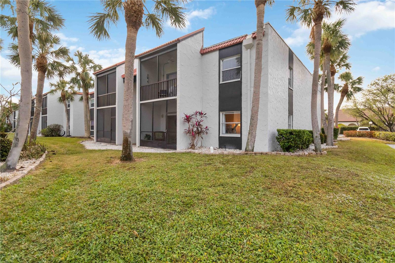 Image 25 of 31 For 3267 Beneva Road 103