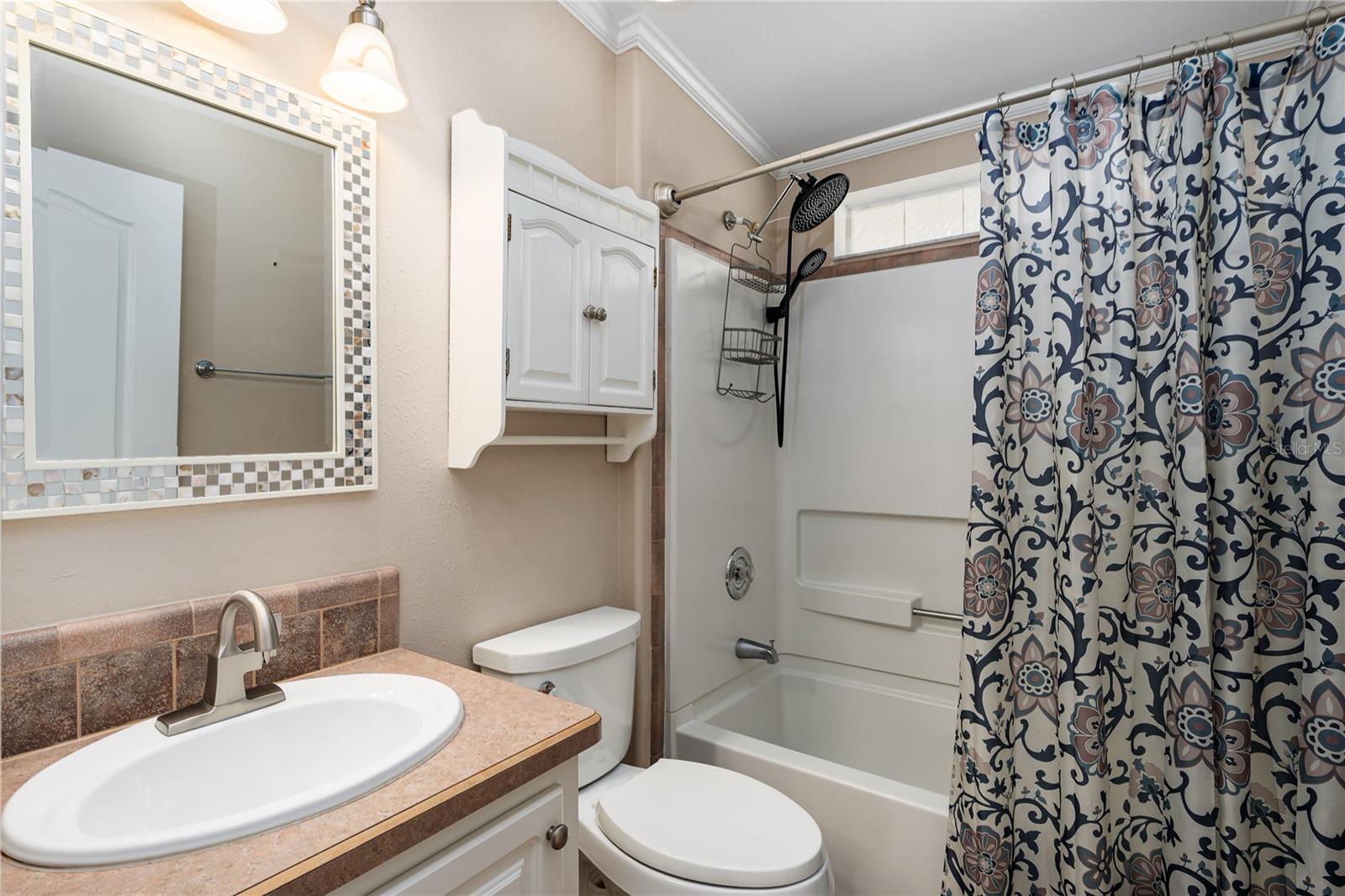 Image 19 of 37 For 8410 Imperial Circle