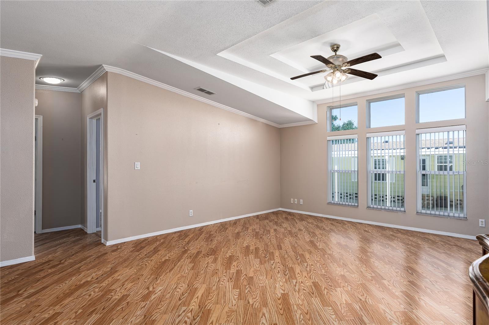 Image 4 of 37 For 8410 Imperial Circle