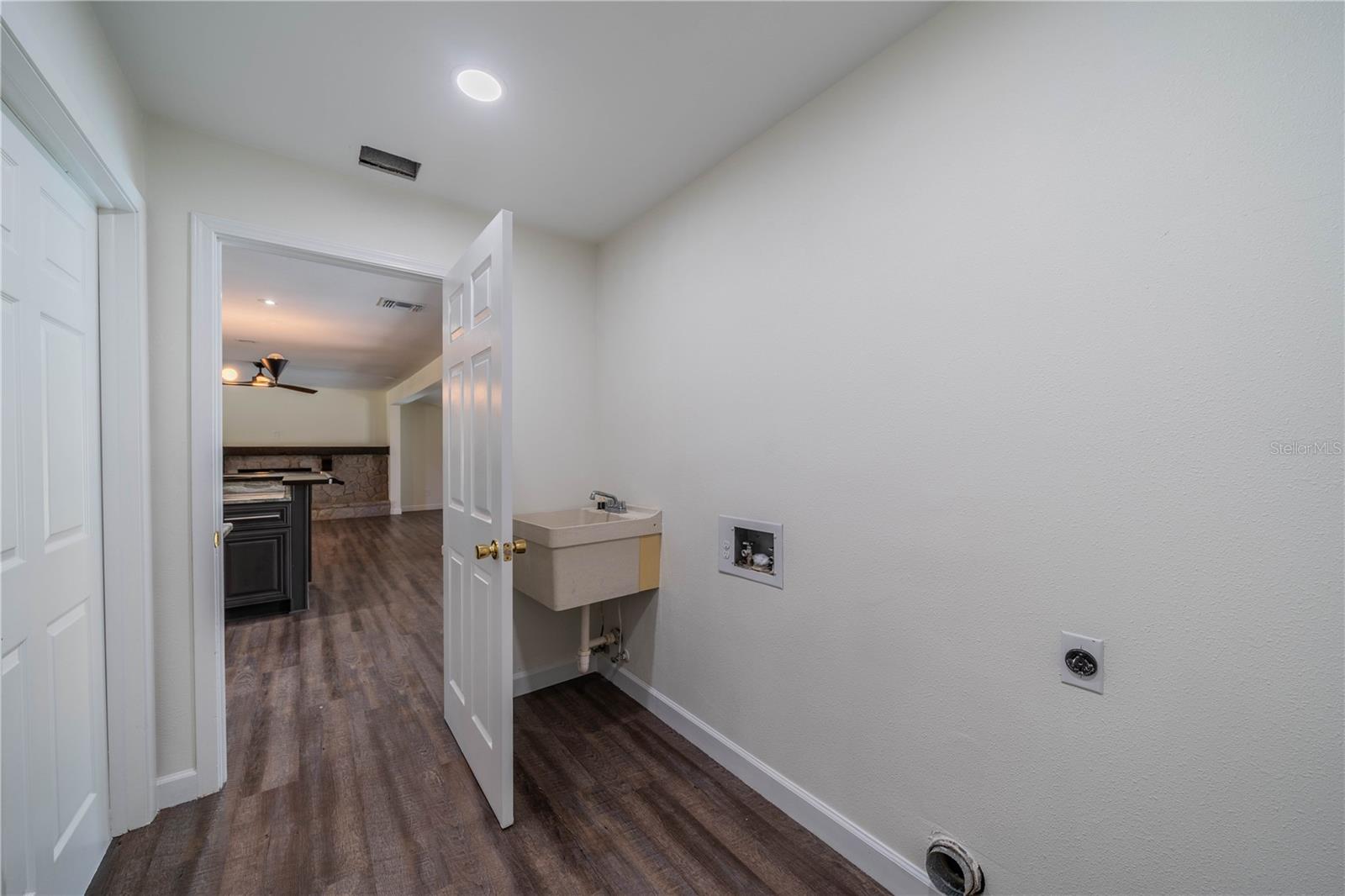 Image 31 of 37 For 11202 Tralee Drive