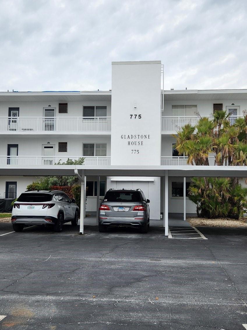 Image 2 of 3 For 775 John Ringling Boulevard # 33