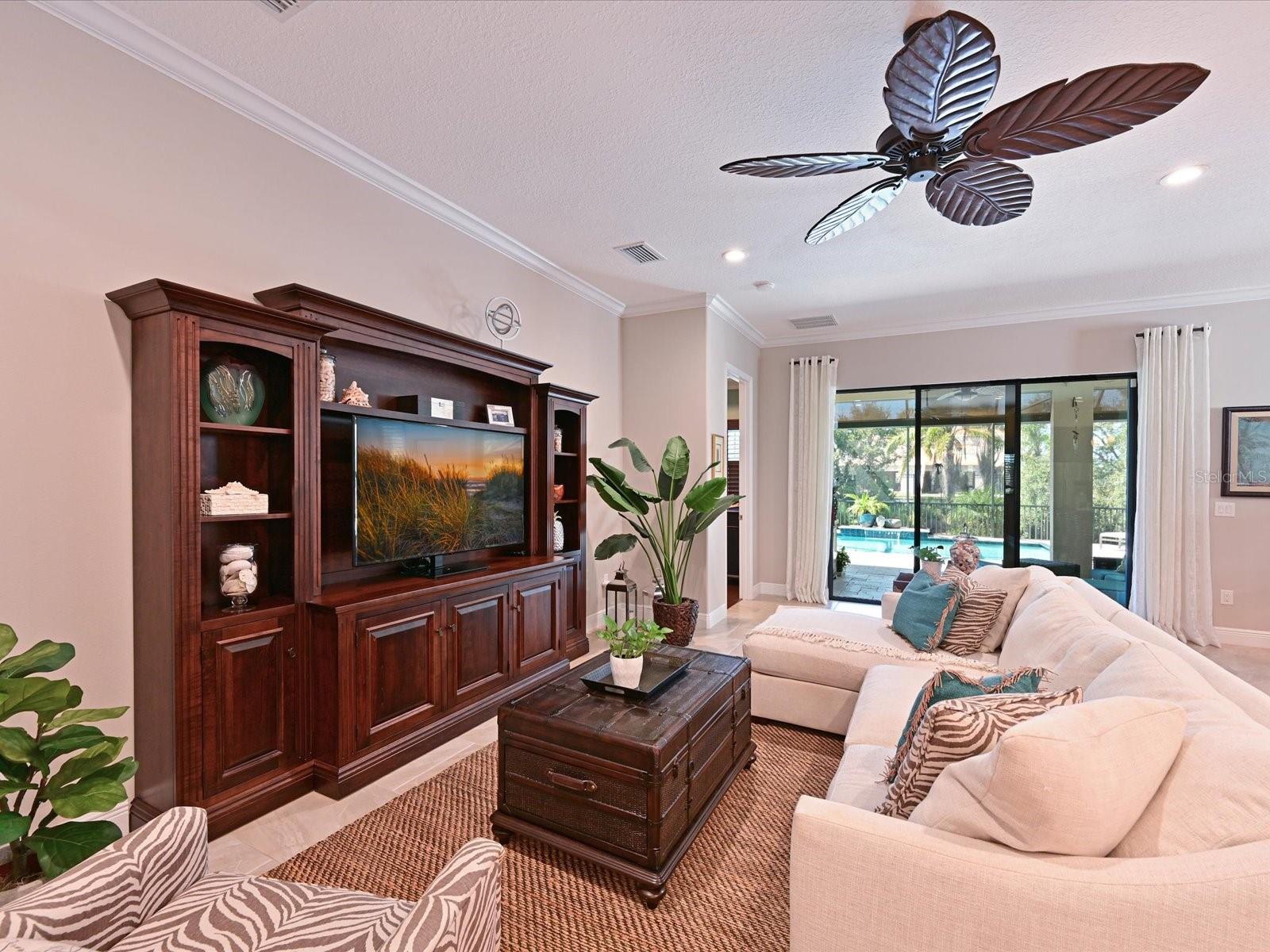 Image 6 of 49 For 6220 Champions Row Street