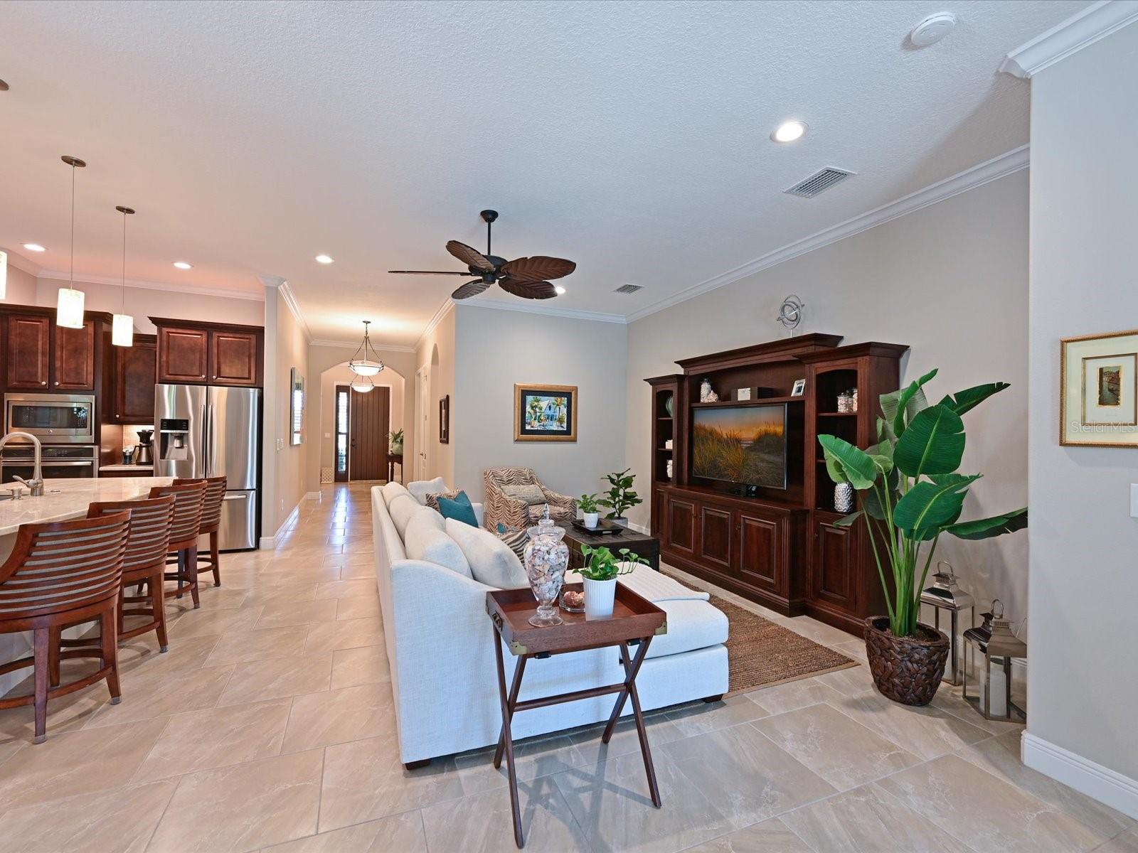 Image 8 of 49 For 6220 Champions Row Street