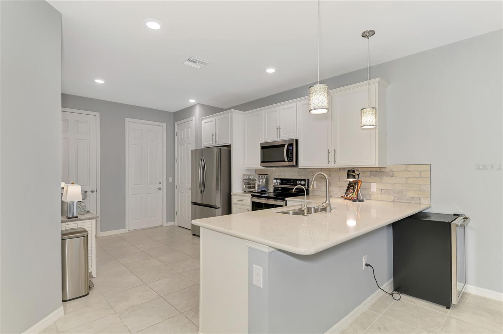 Image 19 of 56 For 18819 Lanuvio Street