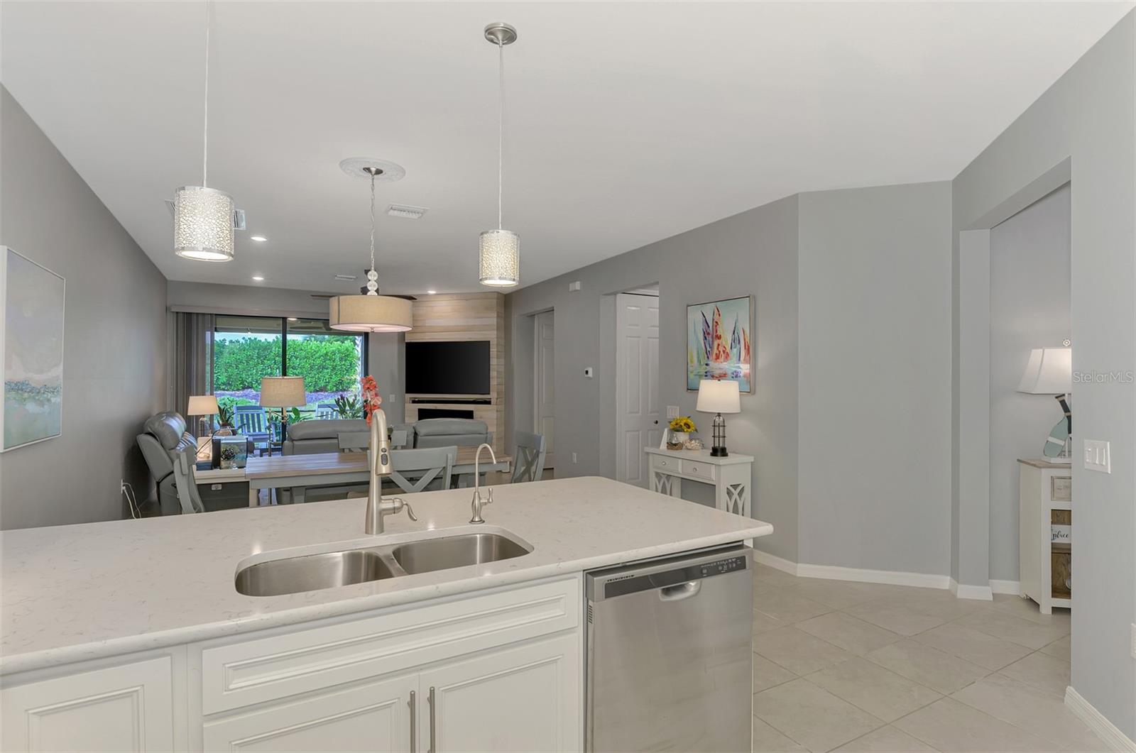 Image 26 of 56 For 18819 Lanuvio Street