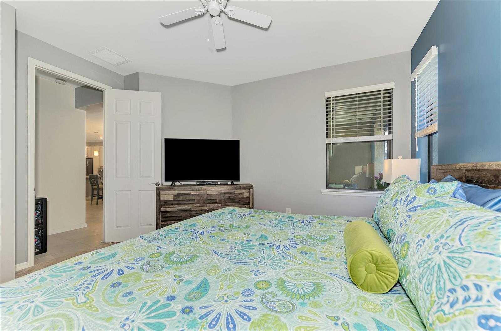 Image 30 of 56 For 18819 Lanuvio Street