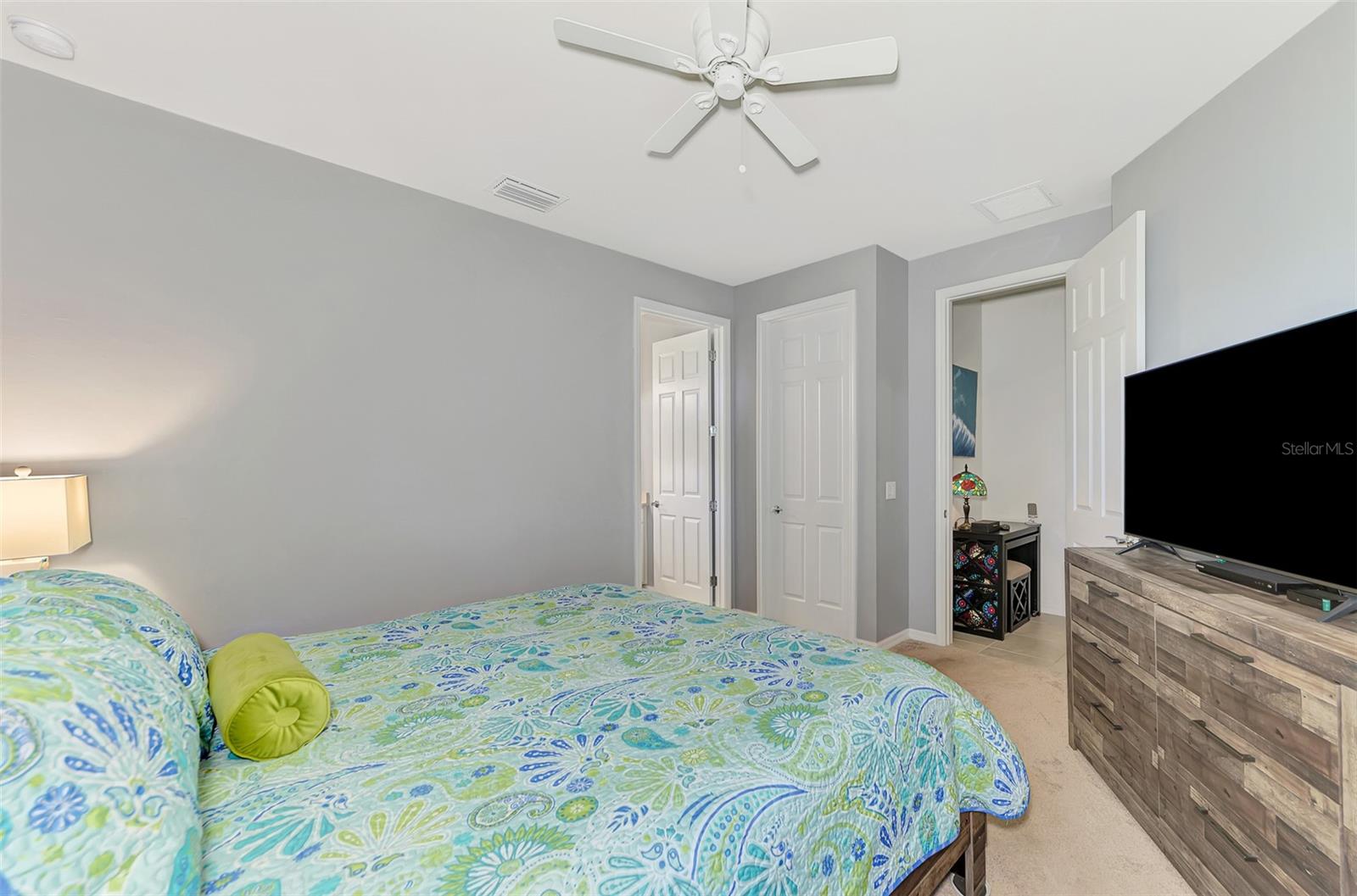 Image 31 of 56 For 18819 Lanuvio Street