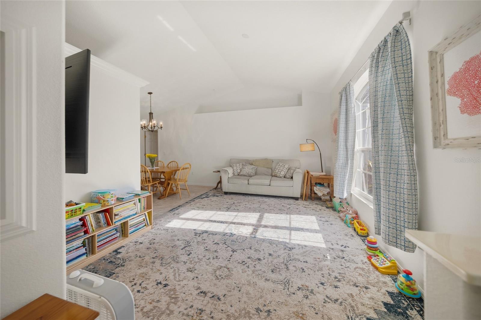 Image 11 of 43 For 4140 Malden Drive