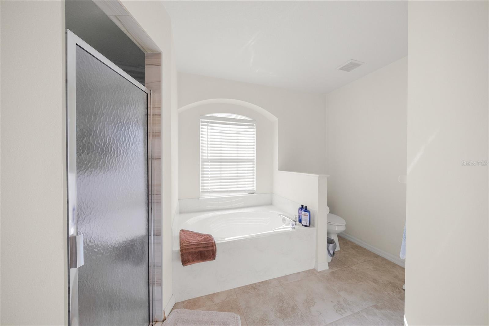 Image 21 of 43 For 4140 Malden Drive