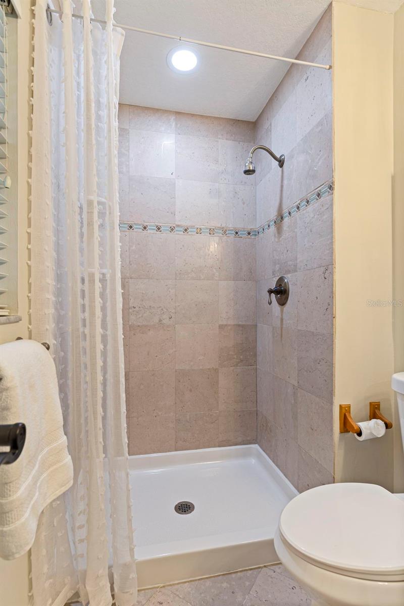 Image 26 of 35 For 1353 Wildwood Court
