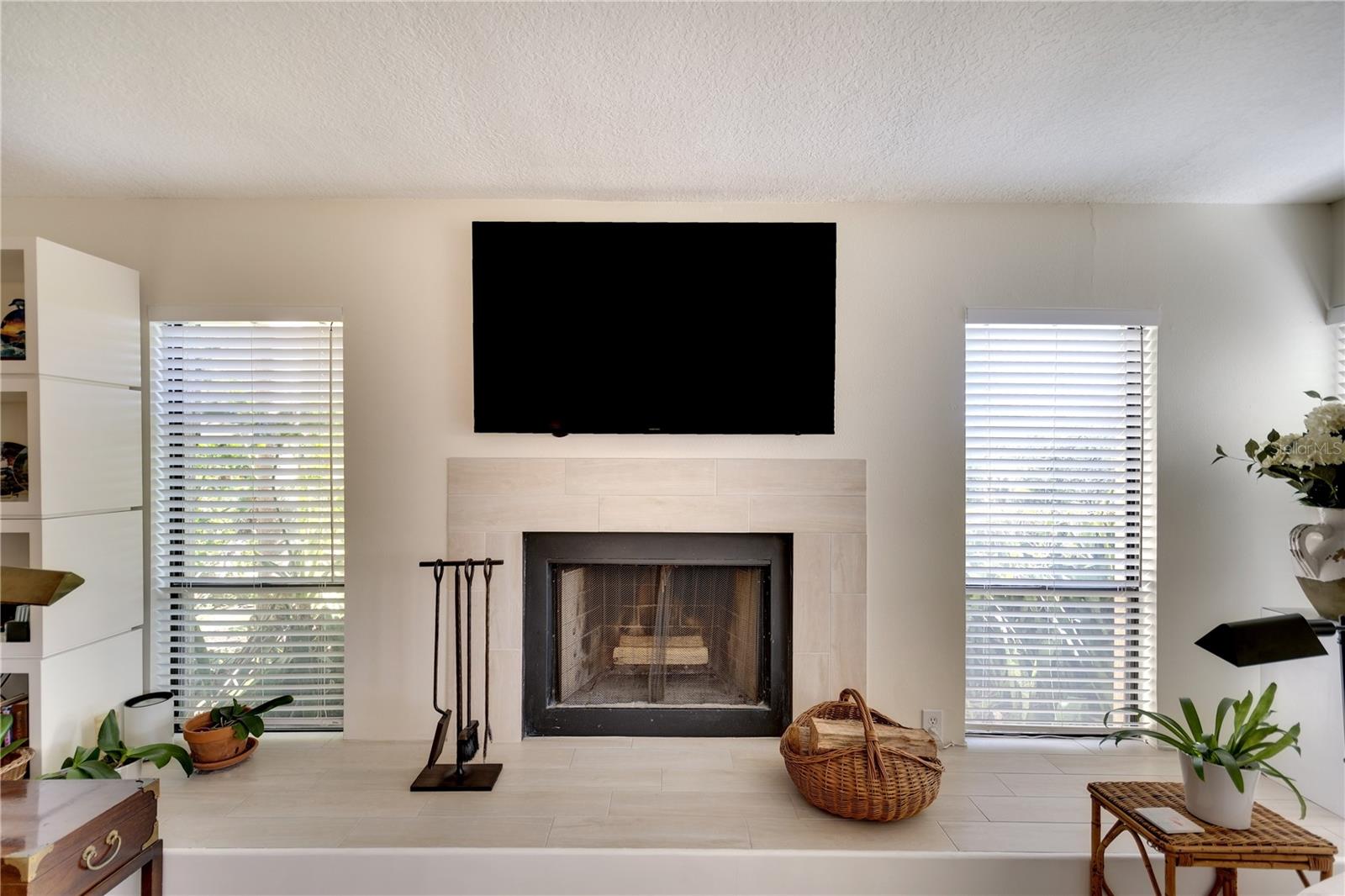 Image 9 of 31 For 8706 54th Avenue W 18