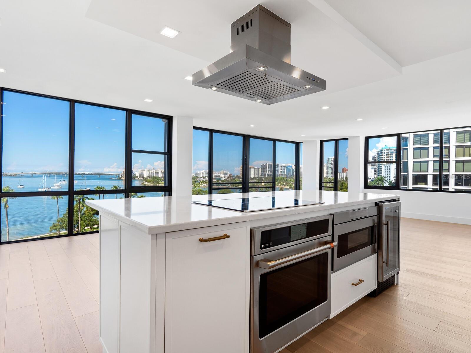 Image 10 of 52 For 770 Palm Avenue 604