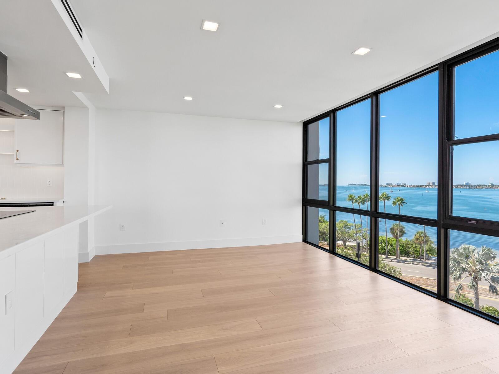 Image 12 of 52 For 770 Palm Avenue 604