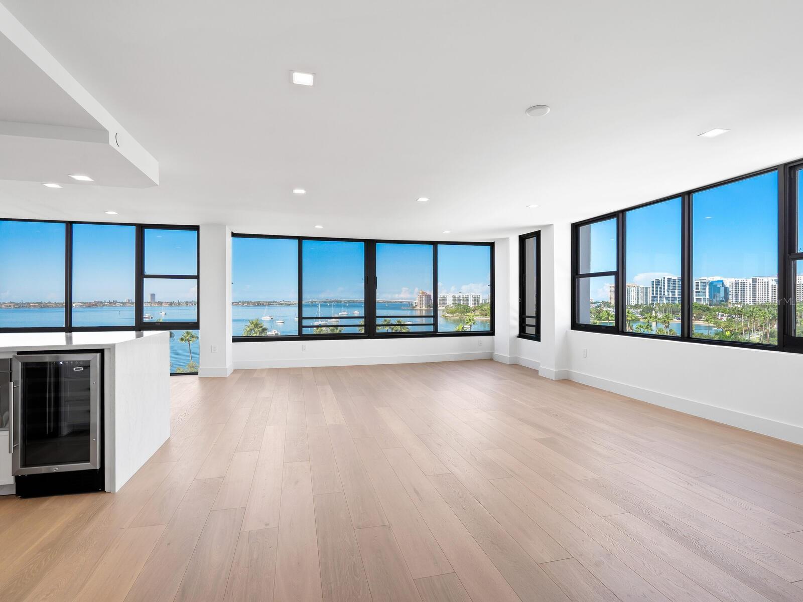 Image 4 of 52 For 770 Palm Avenue 604