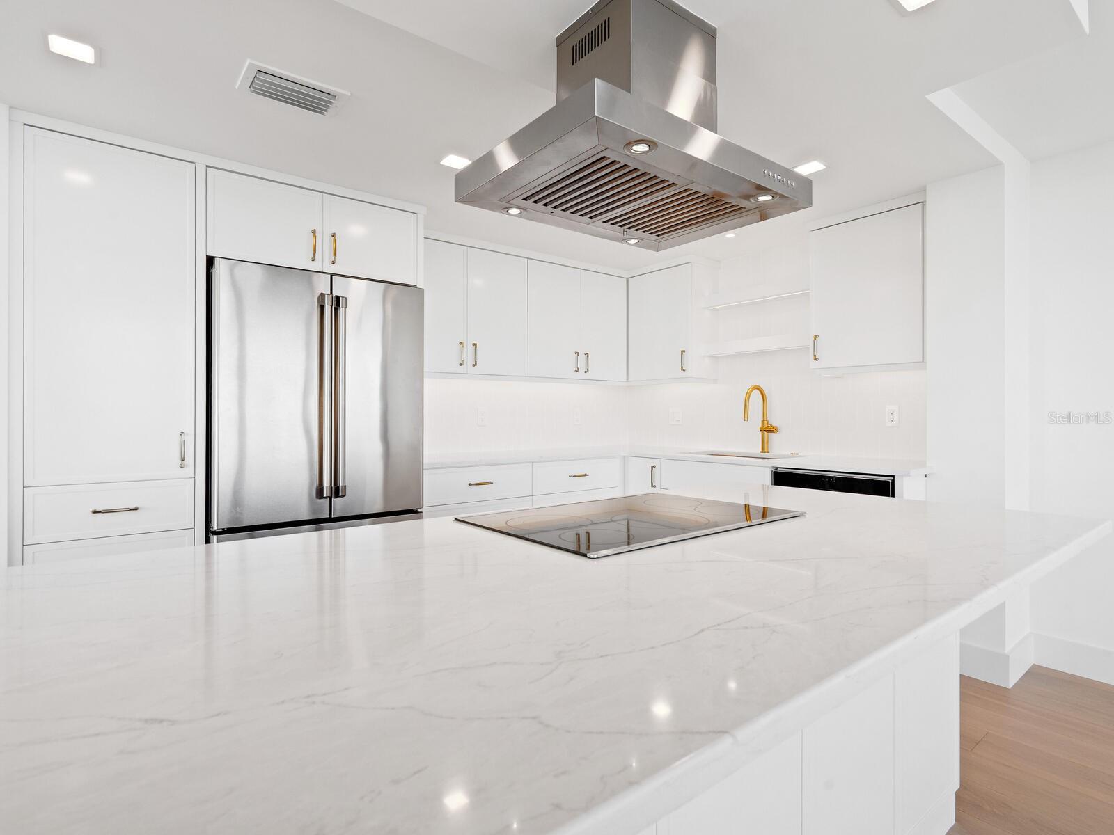 Image 8 of 52 For 770 Palm Avenue 604